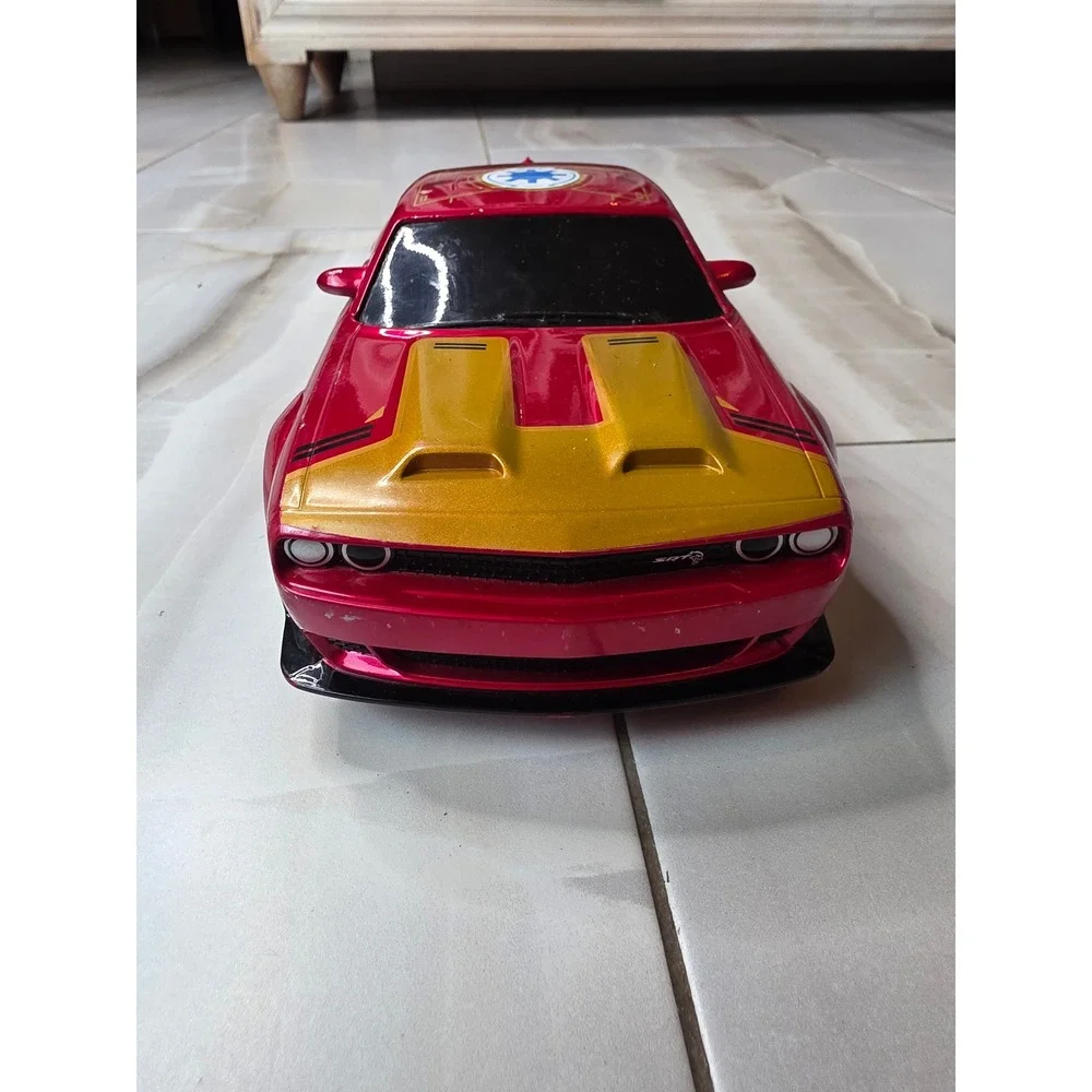 Jada Toys Marvel Iron Man 2019 Dodge‎ Challenger SRT Hellcat RC Car 32326 G1